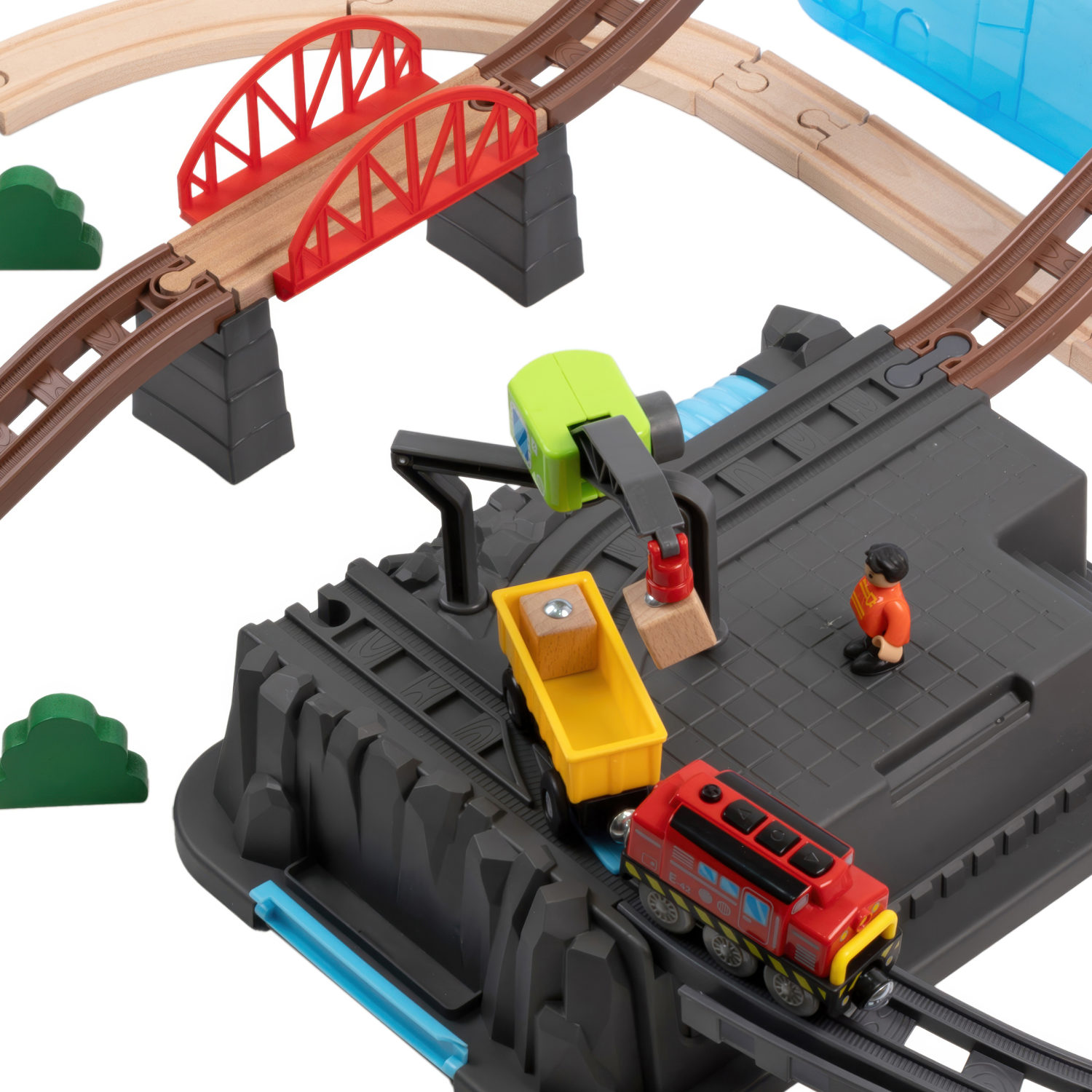 Деревянная железная дорога 1TOY GOODOK в коробке-трансформере, 56 элементов