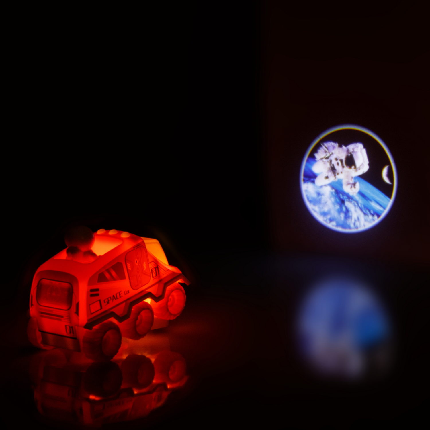 Игровой набор интерактивный 1TOY Space Team II 4-в-1: ракета, космическая станция, шаттл, планетоход, фигурки, световые и звуковые эффекты