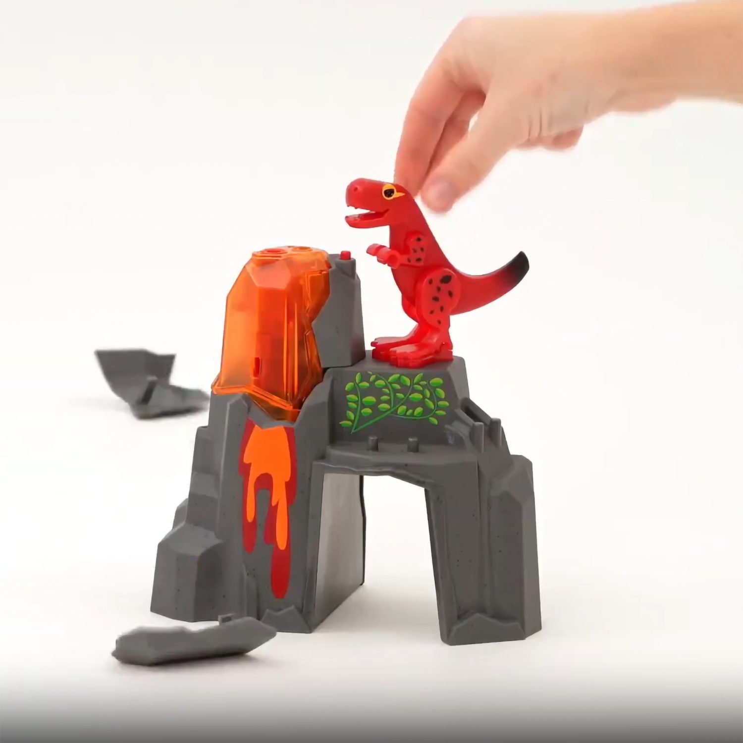 Динозавр и извергающийся вулкан BRIO со светом, звуком, паром, для деревянной железной дороги