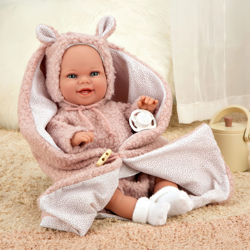 Arias ELEGANCE BABYTO кукла утяжеленная мягк.с винил.конечностями,35 см,в мех.комбинезоне с капюшоном с ушками,с пледом,с соской