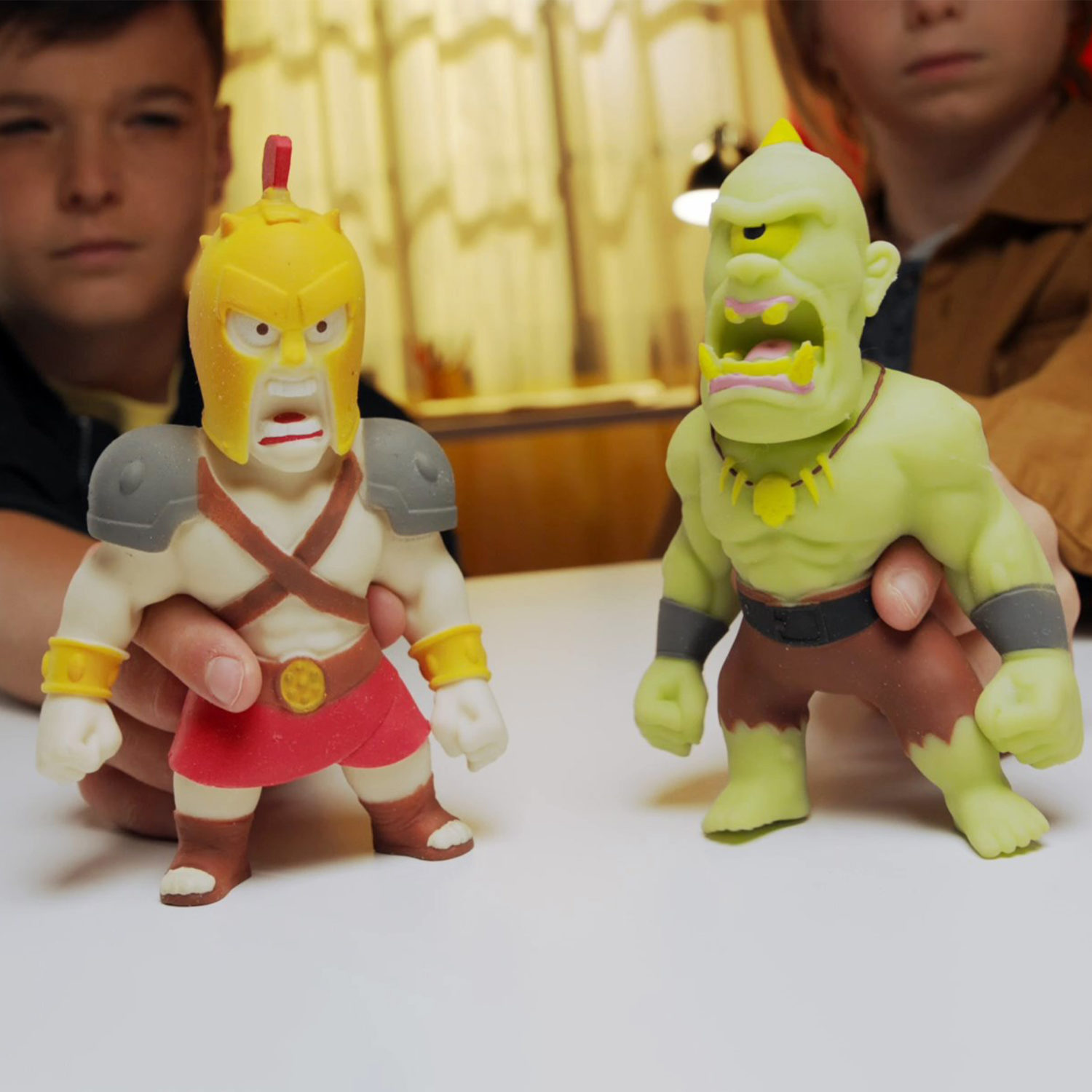 Тянущаяся фигурка 1TOY Monster Flex серия 4, Гладиатор, монстр тянучка, 15 см